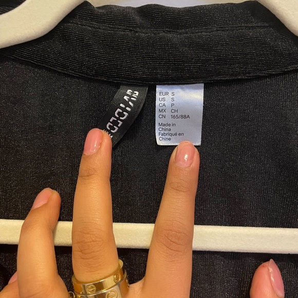 Black Ruched Button Up Shirt - Picture 4 of 4